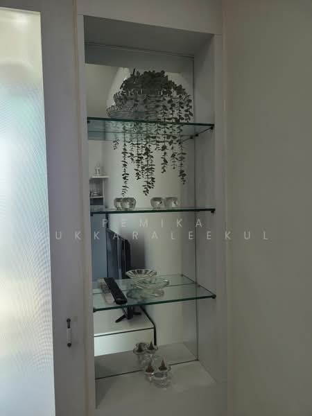 Sky Walk Residences, Bangkok, 1599 Sukhumvit Road, Phra Kanong Nua, Watthana, Bangkok, 1 Bedroom, 38 sqm, Condo For Sale, by Pemika Aukkaraleekul, 500481722 - DDproperty.com