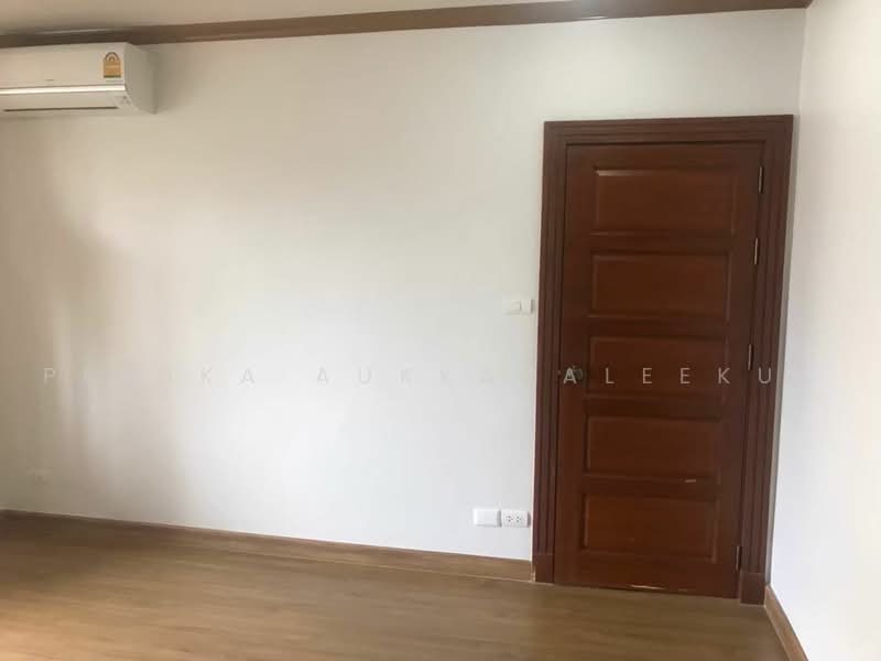 Baan Klang Krung Resort (Ratchada 7), Bangkok, 7 Ratchadaphisek Road, Din Daeng, Bangkok, 1 Bedroom, 61 sqm, Condo For Sale, by Pemika Aukkaraleekul, 500481740 - DDproperty.com