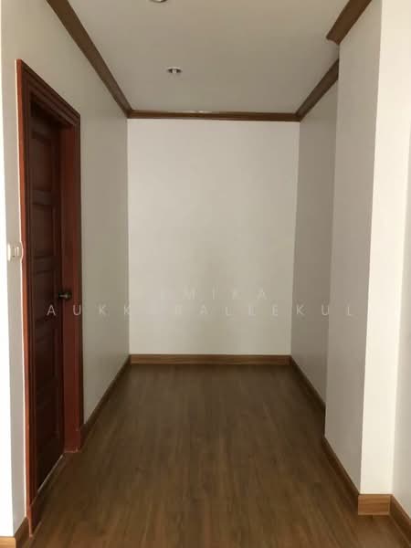 Baan Klang Krung Resort (Ratchada 7) : บ้านกลางกรุงรีสอร์ท รัชดา ซอย7, กรุงเทพ, 7 ซอย รัชดาภิเษก, ดินแดง, กรุงเทพ, 61 ตร.ม., คอนโด ขาย, โดย Pemika Aukkaraleekul, 500481740 - DDproperty.com