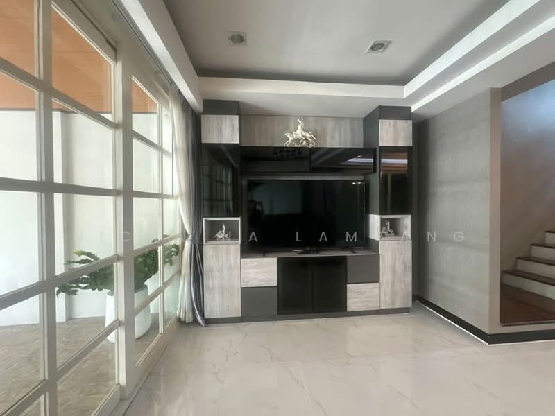 undefined, Bangkok, Praborommaharatchawang, Phra Nakhon, Bangkok, 3 Bedrooms, 250 sqm, Townhouse For Sale, by Nicha Na Lampang, 500481747 - DDproperty.com