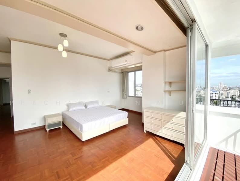 KC Court, Bangkok, 28 Soi Thonglor 13, Khlong Tan Nua, Watthana, Bangkok, 3 Bedrooms, 250 sqm, Condo For Rent, by Phacharakorn Anusiri, 500481767 - DDproperty.com