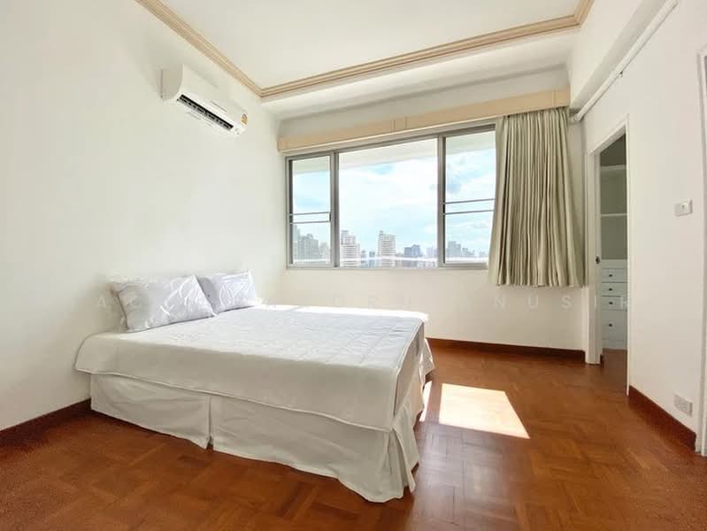 KC Court, Bangkok, 28 Soi Thonglor 13, Khlong Tan Nua, Watthana, Bangkok, 3 Bedrooms, 250 sqm, Condo For Rent, by Phacharakorn Anusiri, 500481767 - DDproperty.com