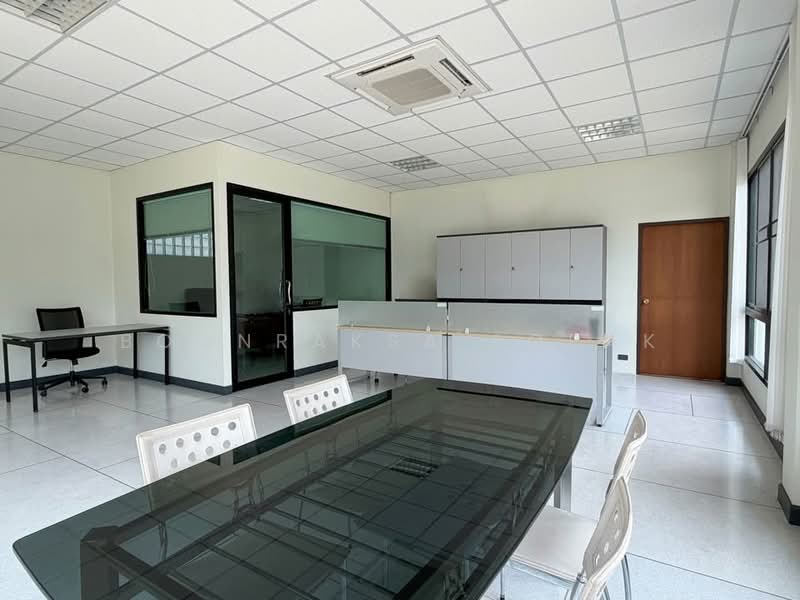 1-BR House, Bangkok, Praborommaharatchawang, Phra Nakhon, Bangkok, 1 Bedroom, 100 sqm, Single Detached House For Rent, by Boonraksa Sopak, 500481771 - DDproperty.com