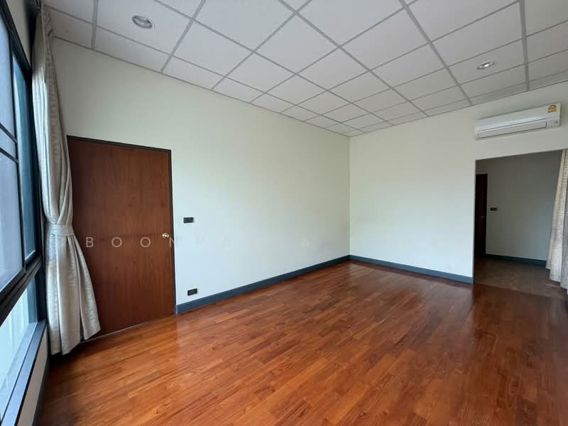 1-BR House, Bangkok, Praborommaharatchawang, Phra Nakhon, Bangkok, 1 Bedroom, 100 sqm, Single Detached House For Rent, by Boonraksa Sopak, 500481771 - DDproperty.com