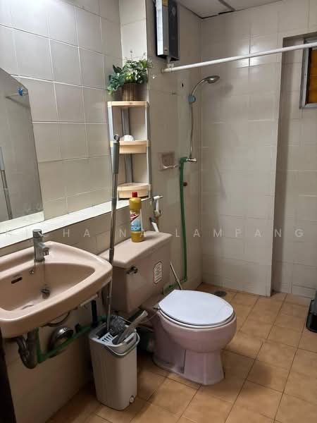 Thonglor Tower, Bangkok, Soi Thonglor, Sukhumvit 55 Road, Khlongtoei Nua, Watthana, Bangkok, 3 Bedrooms, 100 sqm, Condo For Sale, by Nicha Na Lampang, 500481799 - DDproperty.com