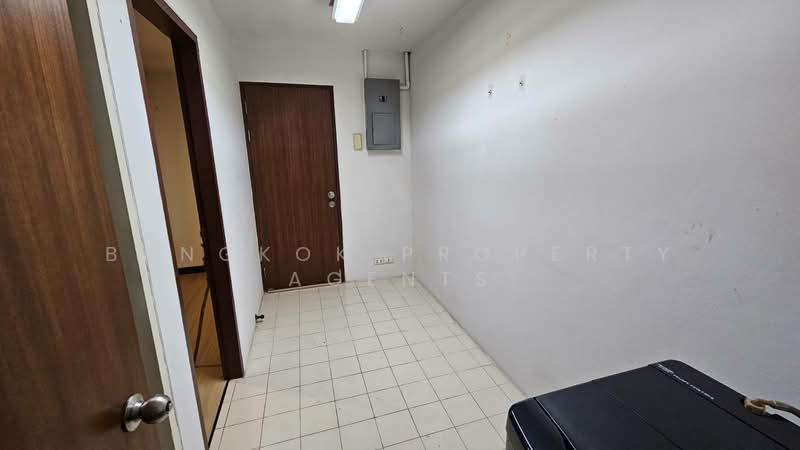 Baan Suanpetch, Bangkok, 18 Soi Sukhumvit 39, Khlong Tan Nua, Watthana, Bangkok, 2 Bedrooms, 135 sqm, Condo For Rent, by BANGKOK PROPERTY AGENTS, 500481824 - DDproperty.com