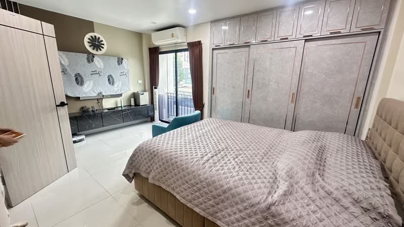 Prime Kaset Nawamin, Bangkok, Prasert Manoonkit Road, Lat Phrao, Bangkok, 3 Bedrooms, 200 sqm, Townhouse For Sale, by เจ บุญนิสา, 500481839 - DDproperty.com