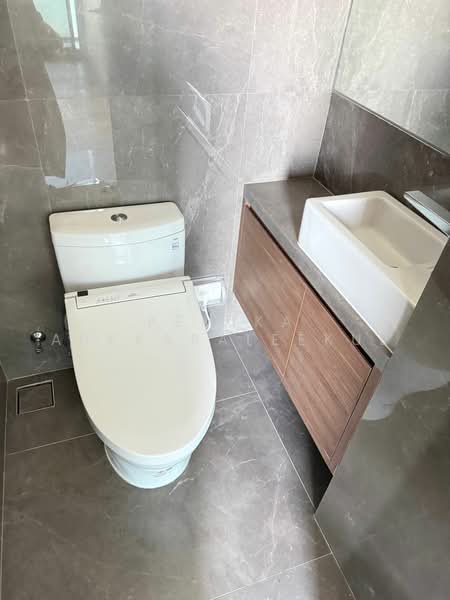 Dusit Central Park (Residences), Bangkok, 946 Rama 4 Road, Silom, Bang Rak, Bangkok, 1 Bedroom, 74 sqm, Condo For Sale, by Pemika Aukkaraleekul, 500481860 - DDproperty.com