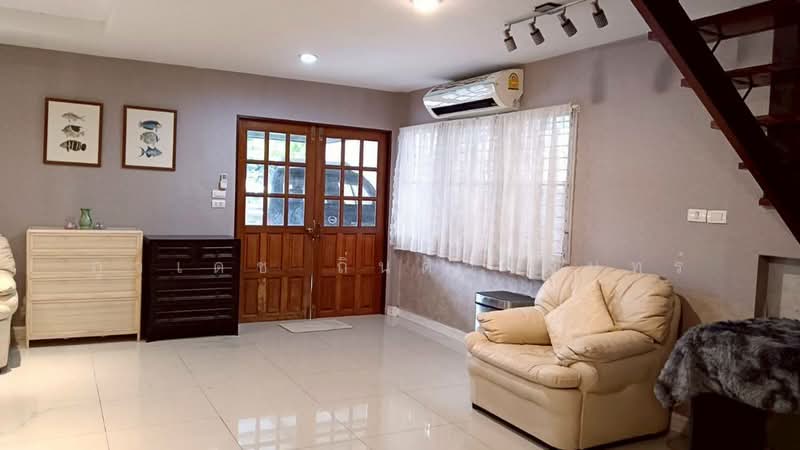 ลาดพร้าว, Bangkok, Samsen Nok, Huai Khwang, Bangkok, 2 Bedrooms, 200 sqm, Single Detached House For Rent, by ภูวเดช ถิ่นดวงจันทร์, 500481879 - DDproperty.com