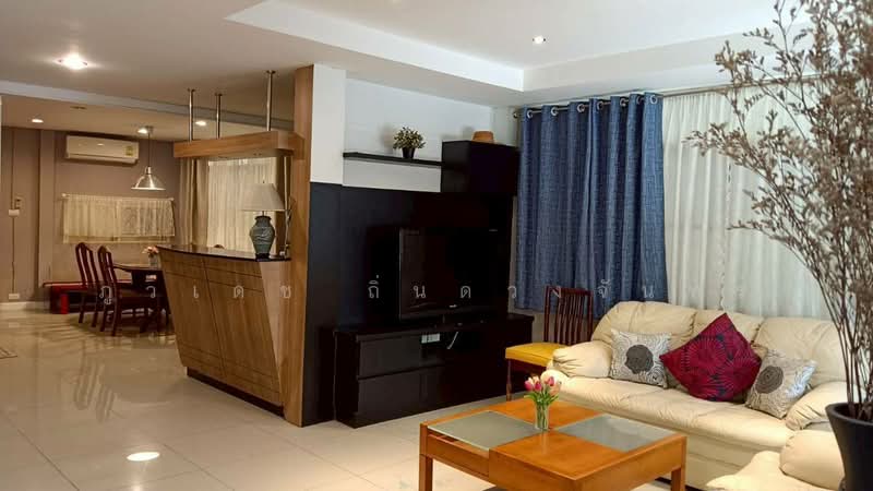 ลาดพร้าว, Bangkok, Samsen Nok, Huai Khwang, Bangkok, 2 Bedrooms, 200 sqm, Single Detached House For Rent, by ภูวเดช ถิ่นดวงจันทร์, 500481879 - DDproperty.com