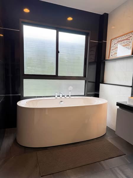 Setthasiri-Krungthep Kreetha 2, Bangkok, Krungthep Kreetha Road, Hua Mak, Bang Kapi, Bangkok, 4 Bedrooms, 273 sqm, Single Detached House For Rent, by Ivy Jang, 500481890 - DDproperty.com