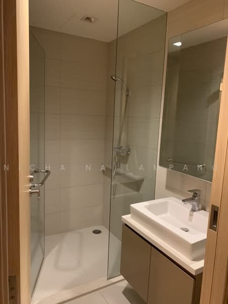 Siri At Sukhumvit, Bangkok, 902 Sukhumvit Road, Phra Kanong, Khlong Toei, Bangkok, 2 Bedrooms, 70 sqm, Condo For Sale, by Nicha Na Lampang, 500481991 - DDproperty.com