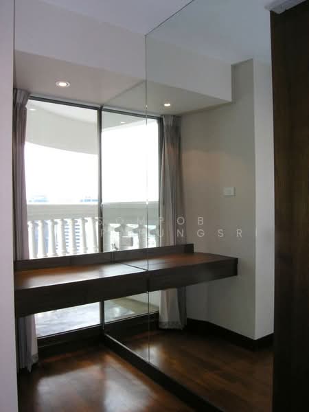 State Tower : อาคารสเตททาวเวอร์, กรุงเทพ, 1055 ถนนสีลม, สีลม, บางรัก, กรุงเทพ, 100 ตร.ม., คอนโด ให้เช่า, โดย Sompob Buaparungsri, 500482001 - DDproperty.com
