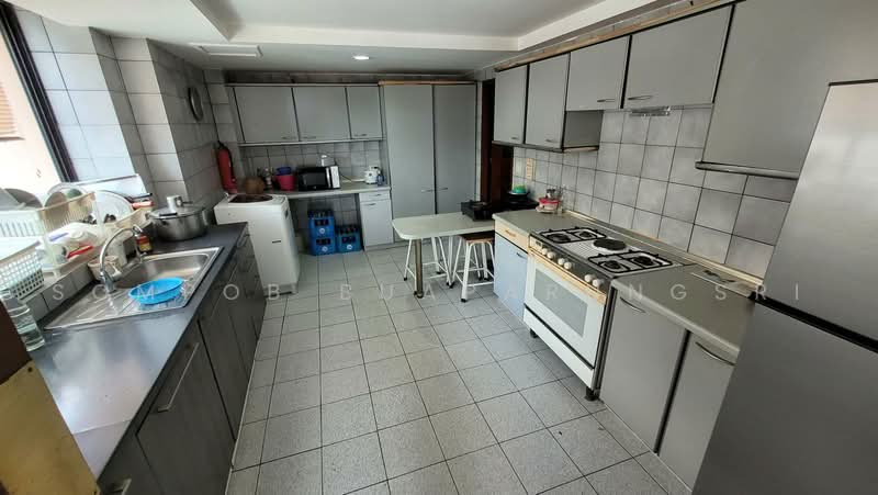 President Park Sukhumvit 24, Bangkok, 99 Sukhumvit 24 Alley, Khlongtoei Nua, Watthana, Bangkok, 3 Bedrooms, 260 sqm, Condo For Rent, by Sompob Buaparungsri, 500482011 - DDproperty.com