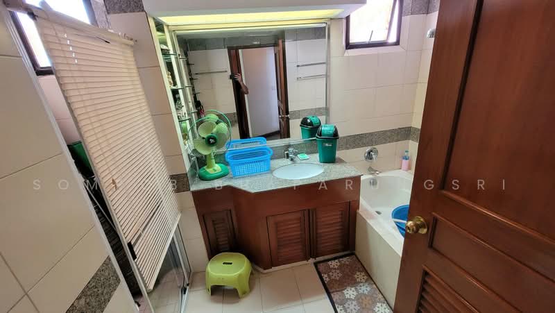 President Park Sukhumvit 24, Bangkok, 99 Sukhumvit 24 Alley, Khlongtoei Nua, Watthana, Bangkok, 3 Bedrooms, 260 sqm, Condo For Rent, by Sompob Buaparungsri, 500482011 - DDproperty.com