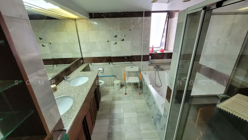 President Park Sukhumvit 24, Bangkok, 99 Sukhumvit 24 Alley, Khlongtoei Nua, Watthana, Bangkok, 3 Bedrooms, 260 sqm, Condo For Rent, by Sompob Buaparungsri, 500482011 - DDproperty.com