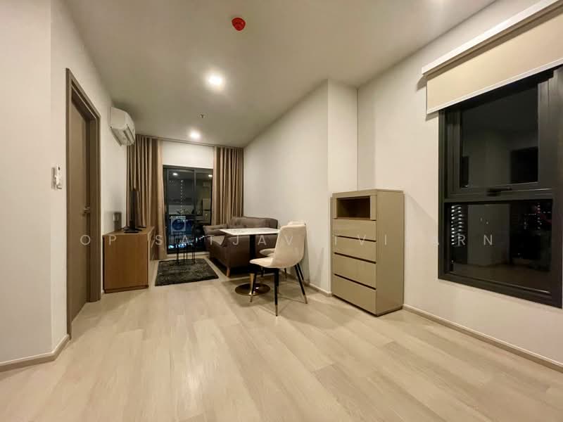 Life Phahon-Ladprao, Bangkok, 996 Phahonyothin Road, Jom Phon, Chatuchak, Bangkok, 1 Bedroom, 35 sqm, Condo For Rent, by Nop Satjavitvisarn, 500482012 - DDproperty.com