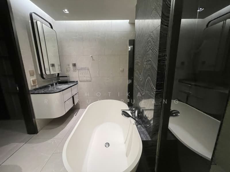 The Reserve 61 Hideaway, Bangkok, 92 Sukhumvit 61, Khlong Tan Nua, Watthana, Bangkok, 3 Bedrooms, 150 sqm, Condo For Rent, by Chotika Rakrungrueang, 500482029 - DDproperty.com