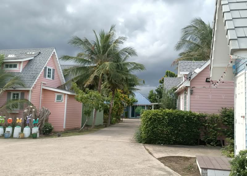 โรงแรมพร้อมกิจการชะอำ เพรชบุรี, Phetchaburi, Cha-am, Cha-Am, Phetchaburi, 10+ Bedrooms, 150 sqm, Single Detached House For Sale, by The Best Property เปี๊ยก, 500482133 - DDproperty.com