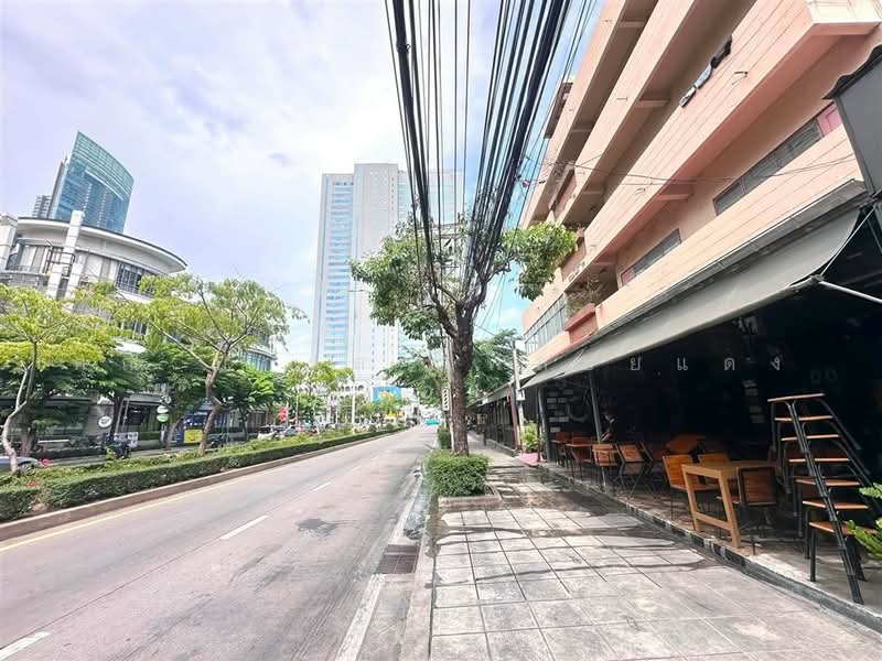อพาร์ทเม้นท์ 4 ชั้น 39 ตร.ว. อพาร์ทเม้นท์เจริญนคร ตรงข้ามห้างเสนาเฟสท์ ถนนเจริญนคร, Bangkok, ถนนเจริญนคร, Khlong Ton Sai, Khlong San, Bangkok, , 300 sqm, Business For Sale, by คุณ ปารดา พลอยแดง (ก้อย), 500482167 - DDproperty.com
