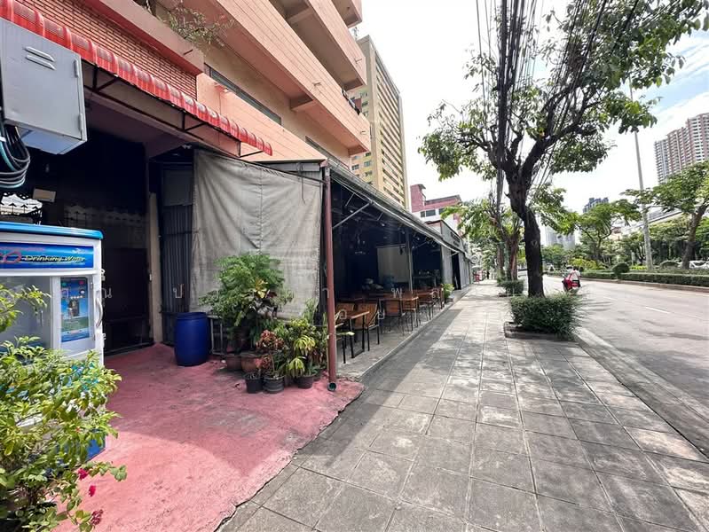 อพาร์ทเม้นท์ 4 ชั้น 39 ตร.ว. อพาร์ทเม้นท์เจริญนคร ตรงข้ามห้างเสนาเฟสท์ ถนนเจริญนคร, Bangkok, ถนนเจริญนคร, Khlong Ton Sai, Khlong San, Bangkok, , 300 sqm, Business For Sale, by คุณ ปารดา พลอยแดง (ก้อย), 500482167 - DDproperty.com