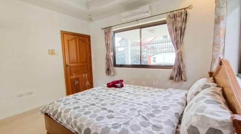 3-BR Villa, Chon Buri (Pattaya), Nong Pru, Bang Lamung (Pattaya), Chon Buri (Pattaya), 3 Bedrooms, 400 sqm, Villa For Sale, by Thitiporn Pawikham, 500482174 - DDproperty.com