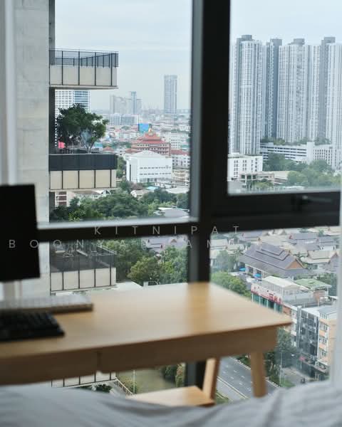 Regal Sathon-Naradhiwas, Bangkok, Naradhiwas Rajanagarindra Road, Thung Maha Mek, Sathon, Bangkok, 1 Bedroom, 33 sqm, Condo For Rent, by Kitnipat Boonyadhammakul, 500482210 - DDproperty.com