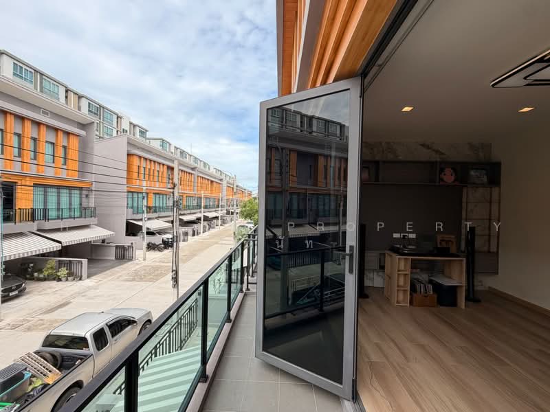 Eigen Premium Townhome Pattanakarn, Bangkok, Soi 99 , Phatthanakan Rd, Prawet, Bangkok, 4 Bedrooms, 150 sqm, Townhouse For Sale, by The Best Property โดนัท, 500482242 - DDproperty.com