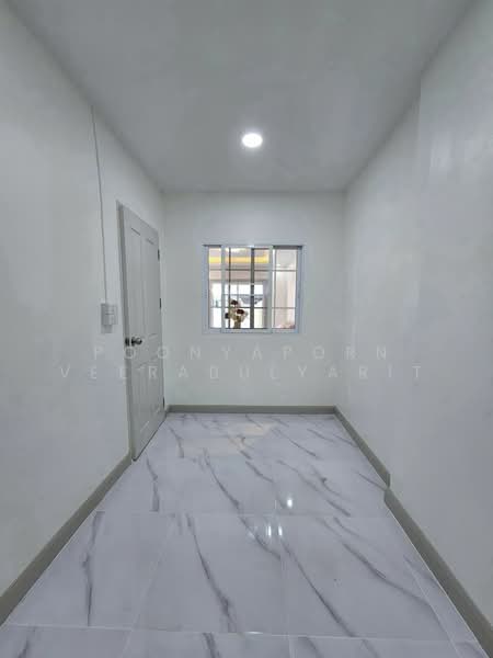 Baan Buathong 4 : บ้านบัวทอง 4, นนทบุรี, ถ.บ้านกล้วย-ไทรน้อย, พิมลราช, บางบัวทอง, นนทบุรี, 144 ตร.ม., ทาวน์เฮ้าส์ ขาย, โดย Poonyaporn Veerabulyarit, 500482297 - DDproperty.com