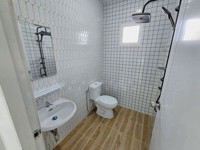 Baan Buathong 4, Nonthaburi, Ban Kluay-Sai Noi Road, Phimonrat, Bang Bua Thong, Nonthaburi, 4 Bedrooms, 144 sqm, Townhouse For Sale, by Poonyaporn Veerabulyarit, 500482297 - DDproperty.com