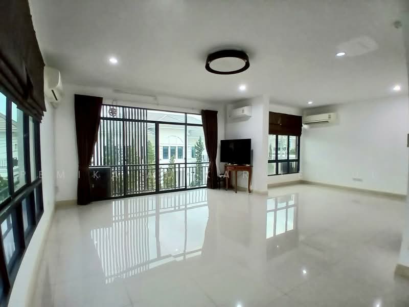 undefined, Bangkok, Praborommaharatchawang, Phra Nakhon, Bangkok, 5 Bedrooms, 650 sqm, Single Detached House For Sale, by Pemika Aukkaraleekul, 500482305 - DDproperty.com