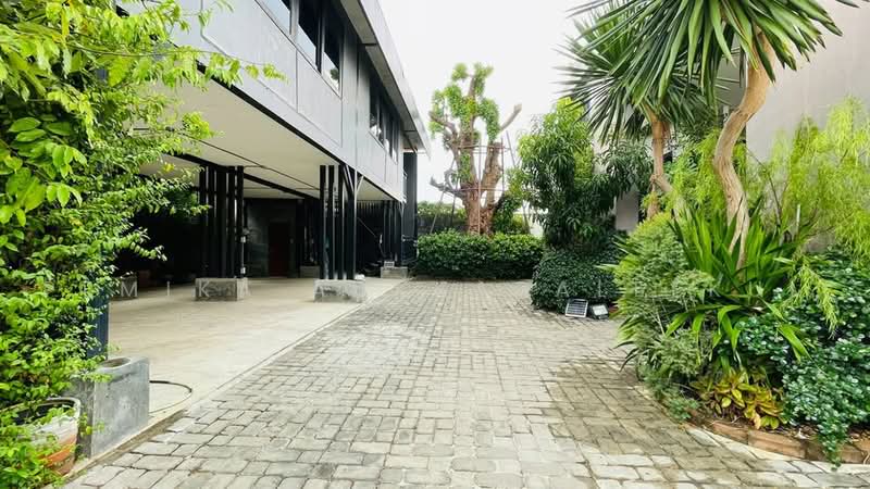 undefined, Bangkok, Praborommaharatchawang, Phra Nakhon, Bangkok, 5 Bedrooms, 650 sqm, Single Detached House For Sale, by Pemika Aukkaraleekul, 500482305 - DDproperty.com