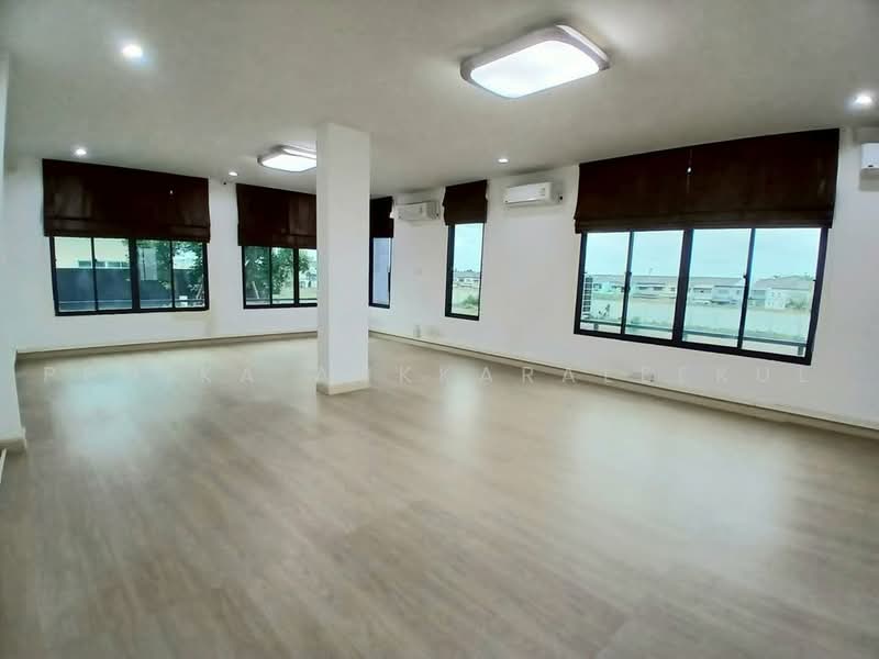 undefined, Bangkok, Praborommaharatchawang, Phra Nakhon, Bangkok, 5 Bedrooms, 650 sqm, Single Detached House For Sale, by Pemika Aukkaraleekul, 500482305 - DDproperty.com
