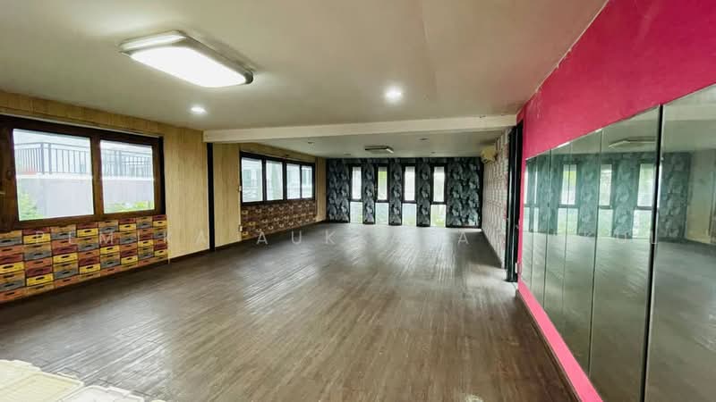 undefined, Bangkok, Praborommaharatchawang, Phra Nakhon, Bangkok, 5 Bedrooms, 650 sqm, Single Detached House For Sale, by Pemika Aukkaraleekul, 500482305 - DDproperty.com