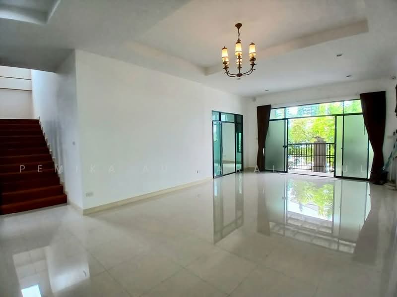 undefined, Bangkok, Praborommaharatchawang, Phra Nakhon, Bangkok, 5 Bedrooms, 650 sqm, Single Detached House For Sale, by Pemika Aukkaraleekul, 500482305 - DDproperty.com