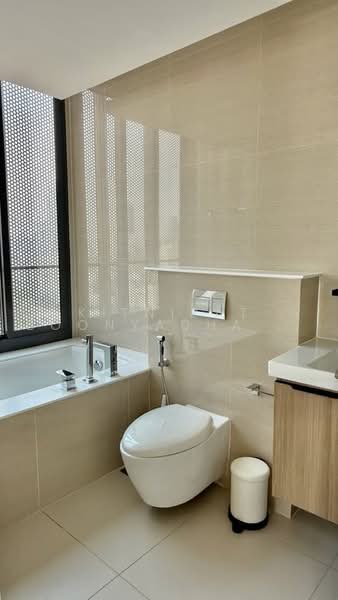Circle Sukhumvit 31, Bangkok, Soi Sukhumvit 31, Khlong Tan Nua, Watthana, Bangkok, 2 Bedrooms, 70 sqm, Condo For Sale, by Kitnipat Boonyadhammakul, 500482328 - DDproperty.com