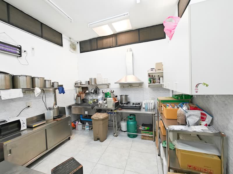 ให้เช่าอาคารพาณิชย์ 4 ชั้น กลางอ่อนนุช จอดรถสะดวก, Bangkok, Suan Luang, Bangkok, , 256 sqm, Shophouse For Rent, by Forty-Six Real Estate Group, 500482333 - DDproperty.com