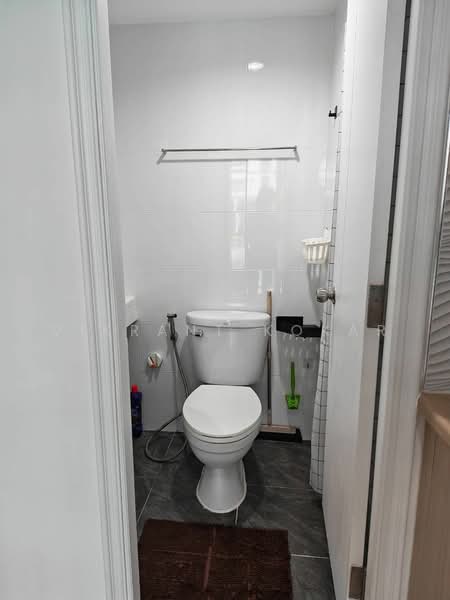 Lumpini Seaview Jomtien, Chon Buri (Pattaya), Jomtien Saisong Road, Nong Pru, Bang Lamung (Pattaya), Chon Buri (Pattaya), 1 Bedroom, 32 sqm, Condo For Sale, by Vikrant Kokar, 500482341 - DDproperty.com