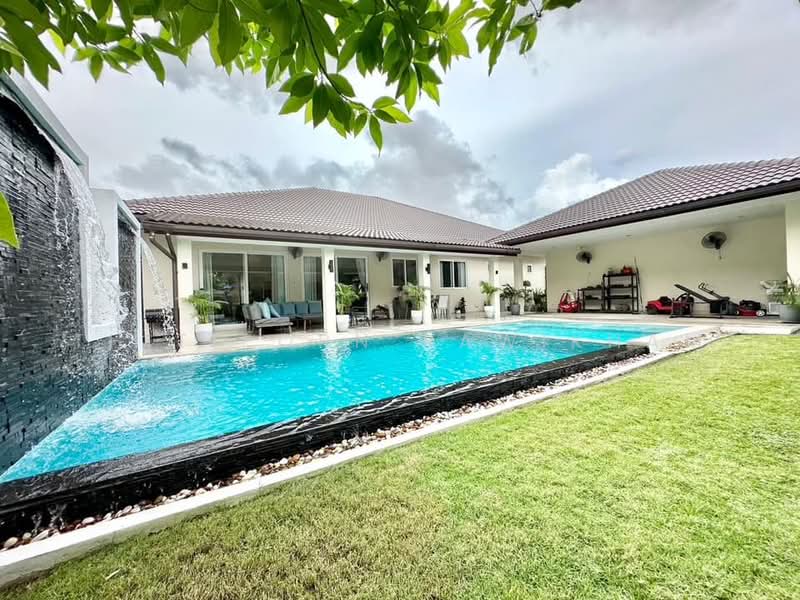 6-BR House, Chon Buri (Pattaya), Huai Yai, Bang Lamung (Pattaya), Chon Buri (Pattaya), 6 Bedrooms, 300 sqm, Single Detached House For Sale, by Thitiporn Pawikham, 500482345 - DDproperty.com