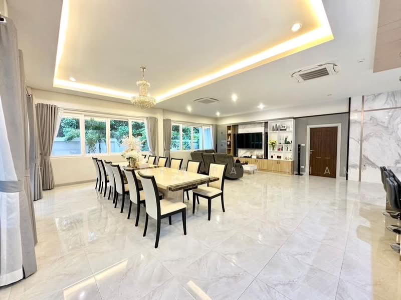 6-BR House, Chon Buri (Pattaya), Huai Yai, Bang Lamung (Pattaya), Chon Buri (Pattaya), 6 Bedrooms, 300 sqm, Single Detached House For Sale, by Thitiporn Pawikham, 500482345 - DDproperty.com