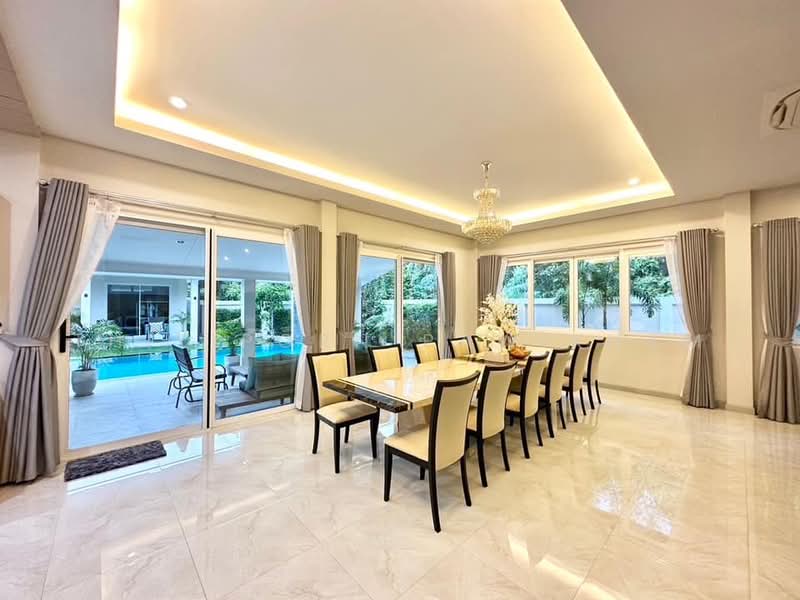 6-BR House, Chon Buri (Pattaya), Huai Yai, Bang Lamung (Pattaya), Chon Buri (Pattaya), 6 Bedrooms, 300 sqm, Single Detached House For Sale, by Thitiporn Pawikham, 500482345 - DDproperty.com