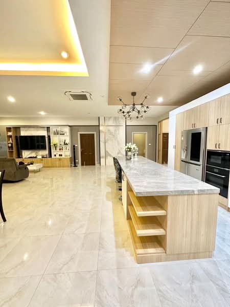 6-BR House, Chon Buri (Pattaya), Huai Yai, Bang Lamung (Pattaya), Chon Buri (Pattaya), 6 Bedrooms, 300 sqm, Single Detached House For Sale, by Thitiporn Pawikham, 500482345 - DDproperty.com