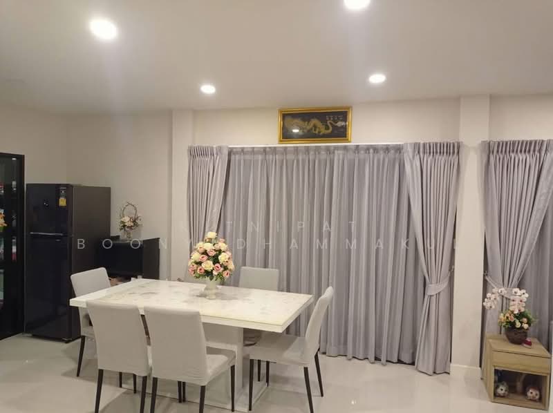 undefined, Bangkok, Praborommaharatchawang, Phra Nakhon, Bangkok, 4 Bedrooms, 196 sqm, Single Detached House For Sale, by Kitnipat Boonyadhammakul, 500482385 - DDproperty.com
