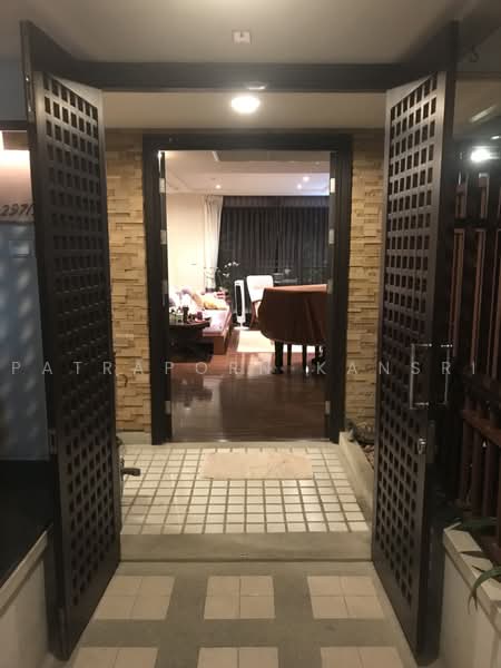 The Lanai Sathorn, Bangkok, Soi Yen Akart 2, Chong Nonsi, Yan Nawa, Bangkok, 3 Bedrooms, 267 sqm, Condo For Sale, by Patraporn Kansri, 500482467 - DDproperty.com