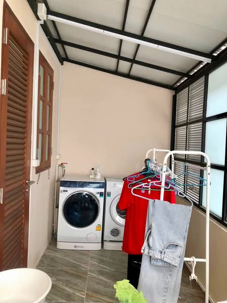 For Sale/Rent: House in Huai Khwang area, Yu Charoen Village, Soi Ratchada 18 (SPSAD4123), Bangkok, Samsen Nok, Huai Khwang, Bangkok, 3 Bedrooms, 180 sqm, Townhouse For Rent, by Agent Pla, 500482506 - DDproperty.com