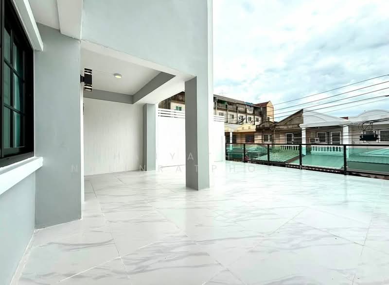 เพชรเกษม 68, Bangkok, Bang Kae Nua, Bang Khae, Bangkok, 5 Bedrooms, 216 sqm, Townhouse For Sale, by Thanyathita Nalinratphokin, 500482552 - DDproperty.com