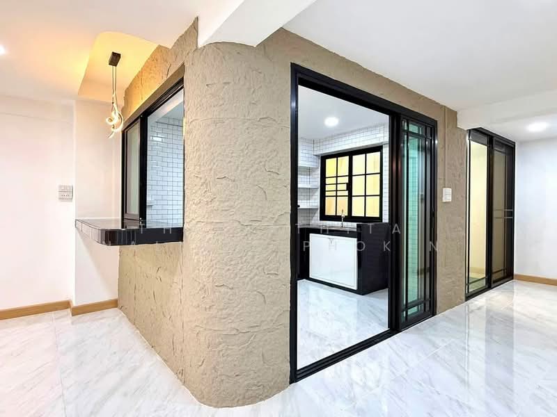 เพชรเกษม 68, Bangkok, Bang Kae Nua, Bang Khae, Bangkok, 5 Bedrooms, 216 sqm, Townhouse For Sale, by Thanyathita Nalinratphokin, 500482552 - DDproperty.com