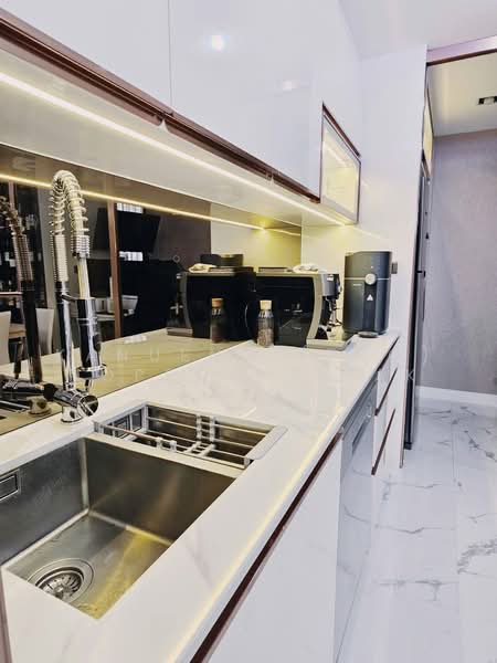 Klass Silom, Bangkok, 52 Silom Road, Silom, Bang Rak, Bangkok, 1 Bedroom, 51 sqm, Condo For Sale, by Kanueng (Pro) Noppornpitak, 500482567 - DDproperty.com