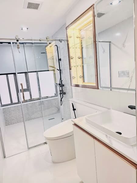 Klass Silom, Bangkok, 52 Silom Road, Silom, Bang Rak, Bangkok, 1 Bedroom, 51 sqm, Condo For Sale, by Kanueng (Pro) Noppornpitak, 500482567 - DDproperty.com