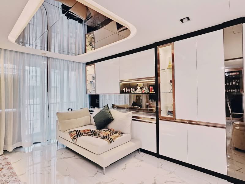 Klass Silom, Bangkok, 52 Silom Road, Silom, Bang Rak, Bangkok, 1 Bedroom, 51 sqm, Condo For Sale, by Kanueng (Pro) Noppornpitak, 500482567 - DDproperty.com